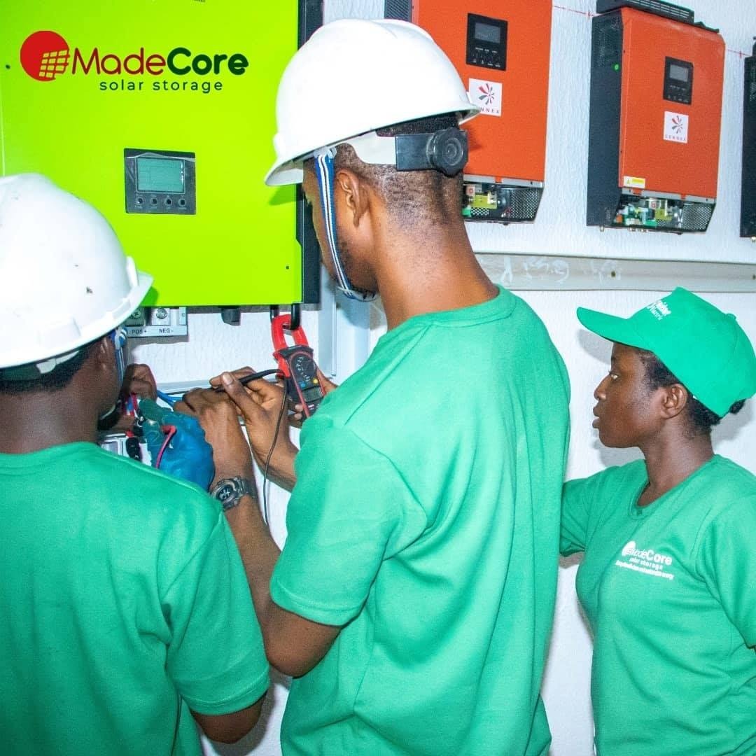 AdenaikeToba's tweet photo. @MADECORESS They are #Solar Engineers .... not criminals. #PoliceBrutalityInNigeria must stop, I believe it's a #crime for anyone who is being brutalized to continue to accept that #brutality without doing something to defend himself
#EmperorToba #Founder #MadeCore #SolarStorage #SARMUSTEND https://t.co/GGUR9oYkPr