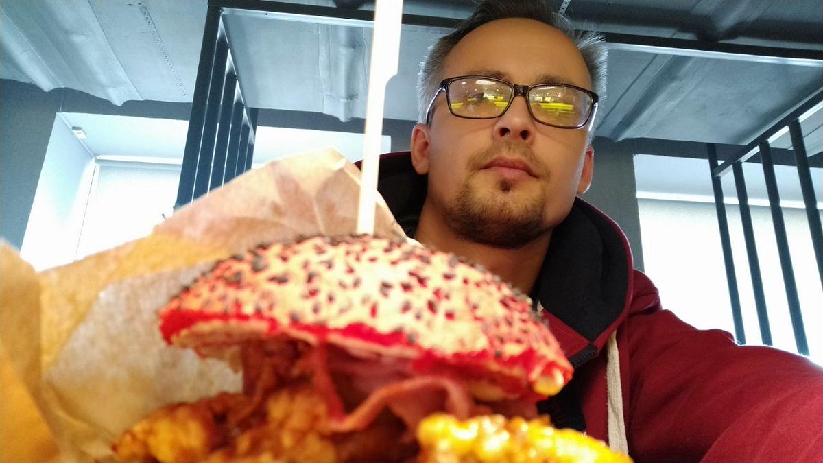 iGragal's tweet photo. Бургер Сладкий Дедлайн #СилаЦВТ https://t.co/qzPdffrrkD