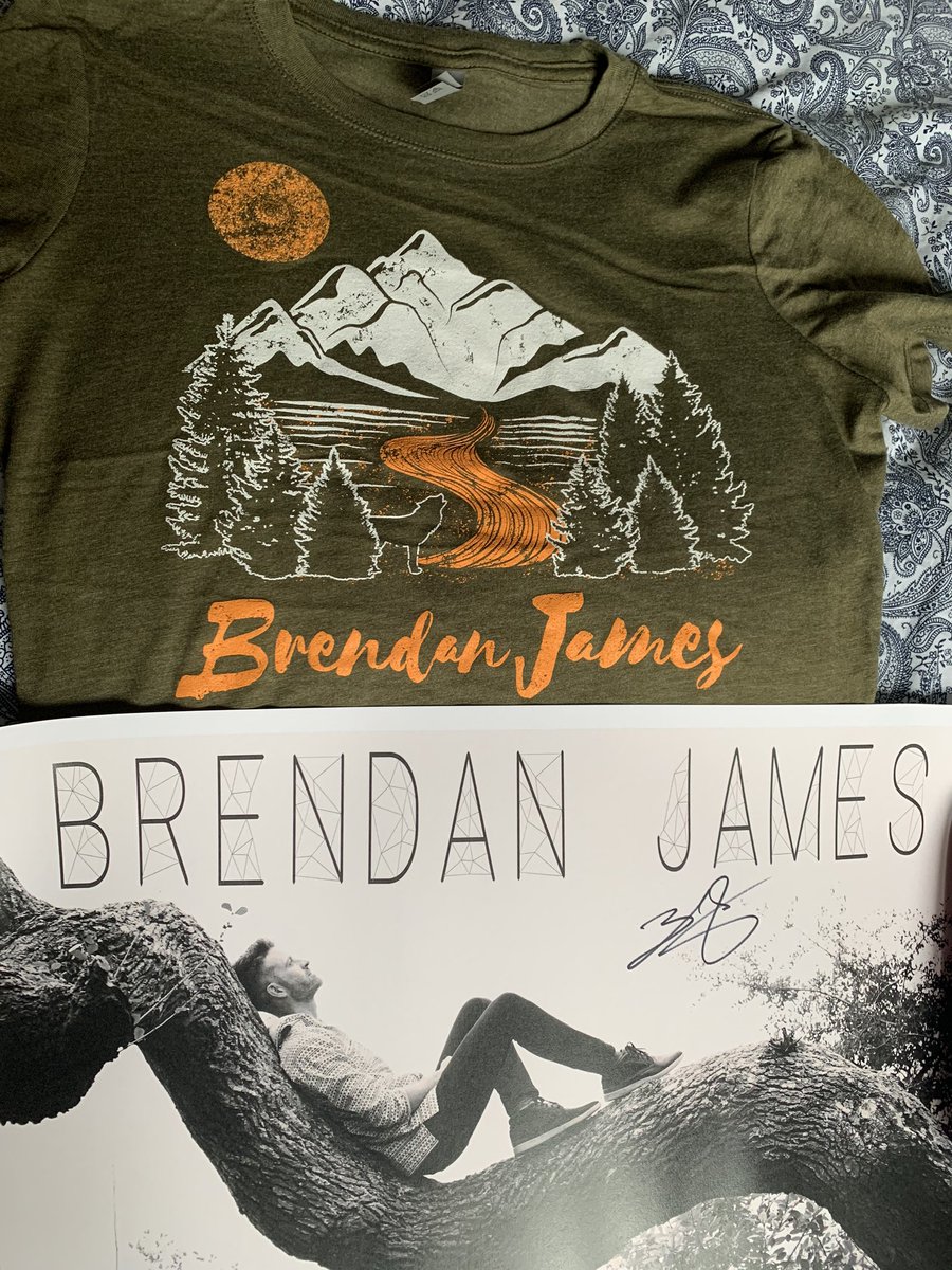 marivaca13's tweet photo. Hi @bjamesmusic ,
Received my package just in time for my birthday!!!! Couldn’t be happier 🥳
PS: love the new album! https://t.co/LD5HbXm8UD