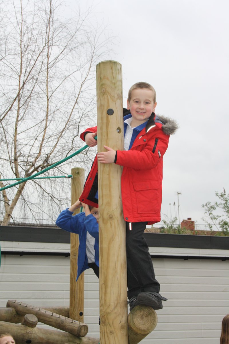 CharfieldPri's tweet photo. If you have a child starting Primary School in Sept 2021 we would love to meet you at one of our VIRTUAL OPEN DAYS.
Dates are:

·         Thurs 15th Oct

·         Tue 10th Nov

·         Fri 20th Nov

Times are: 10.00-11.00 and 1.30-2.30.
E-mail us at charfield-school@cset.co.uk https://t.co/gyOadqJOgA