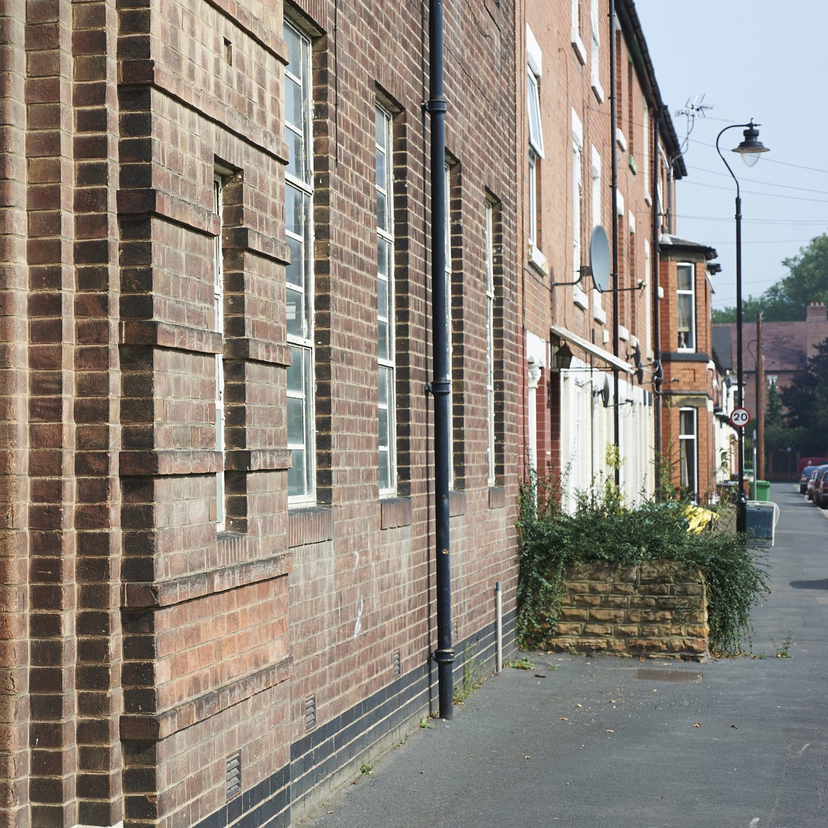 Old Meadows charm, new Victorian style
Reflecting on the character of the Old Meadows and its distinctive mix of Victorian industrial and residential buildings, Trent Works is a new development that we’ve described as ‘modern Victorian’.
#meadowsgreen
​#modernvictorian