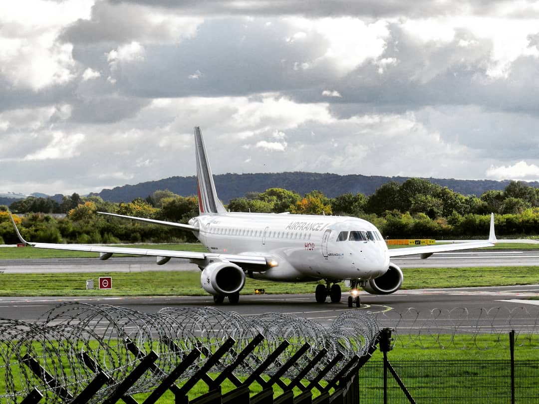 planespotterMAN's tweet photo. Here we have an @AirFranceUK E190 arriving at Manchester
✈ F-HBLN
📍 CDG-MAN
#aviationphotography https://t.co/5GpJWS9afd