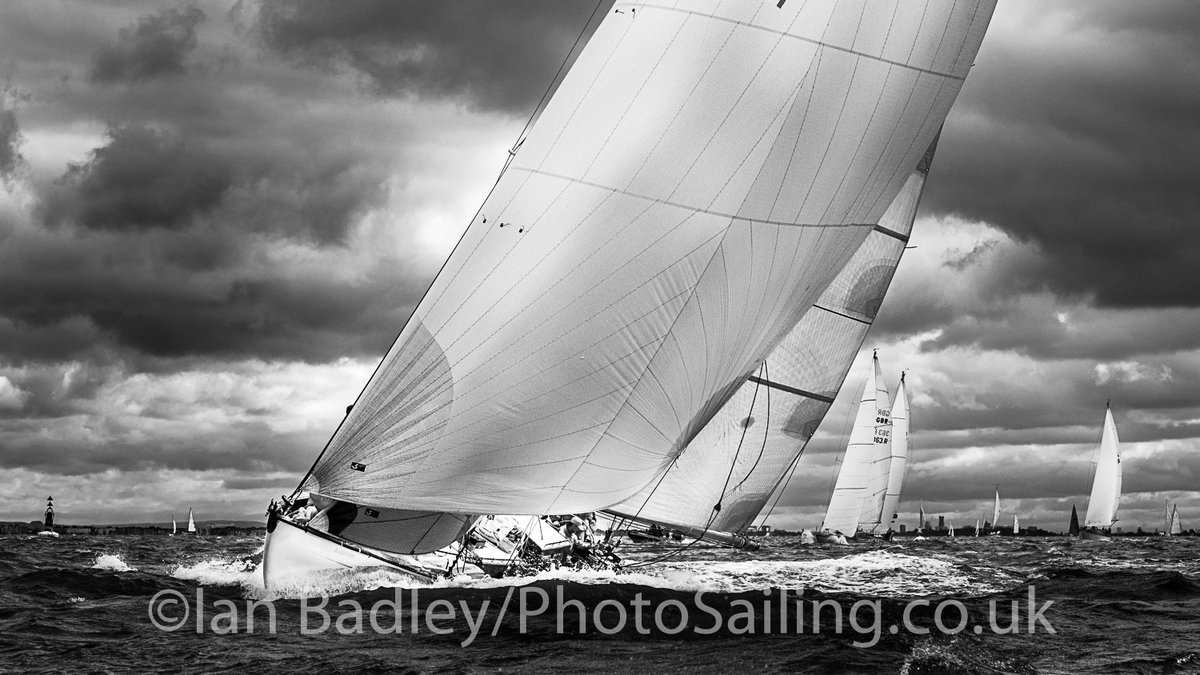 PhotoSailing's tweet photo. @photosailing.co.uk https://t.co/mBQhF481Y9 https://t.co/cga7ip96NJ