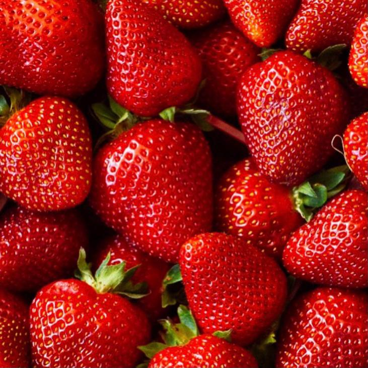 We've got some lovely Dutch strawberries! #classicfreshfoods #londonchef #londonfoodies #gastropub #londonsupplier #strawberries #hotels #restaurants