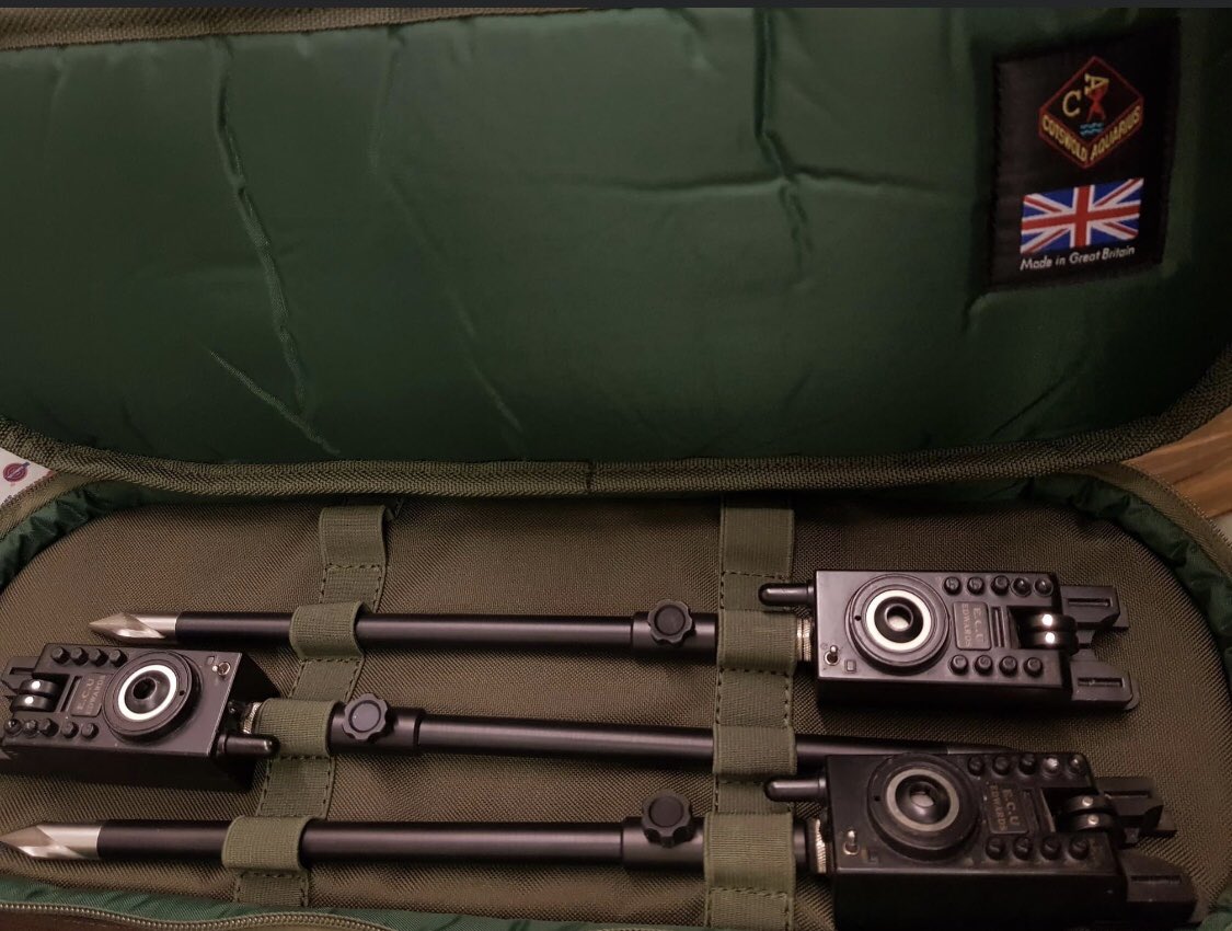 🚨 Available 19/10/20 

Satellite System / Compact Pod bag

For many years we’ve been asked for bags to suit our bankware. The finished product is exactly what we were looking for - 3 separate internal pockets, a double velcro pocket and the outer sleeve to take the pod bar. 👌🏻