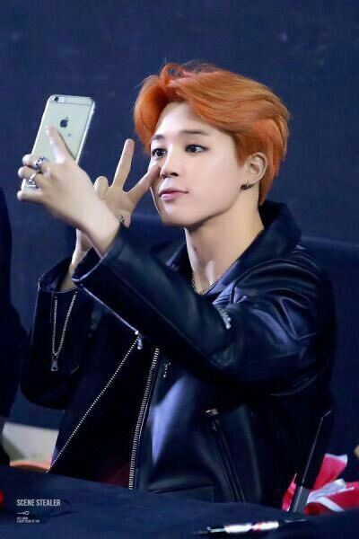 Orange hair Jimin enthusiasts this thread is for you 