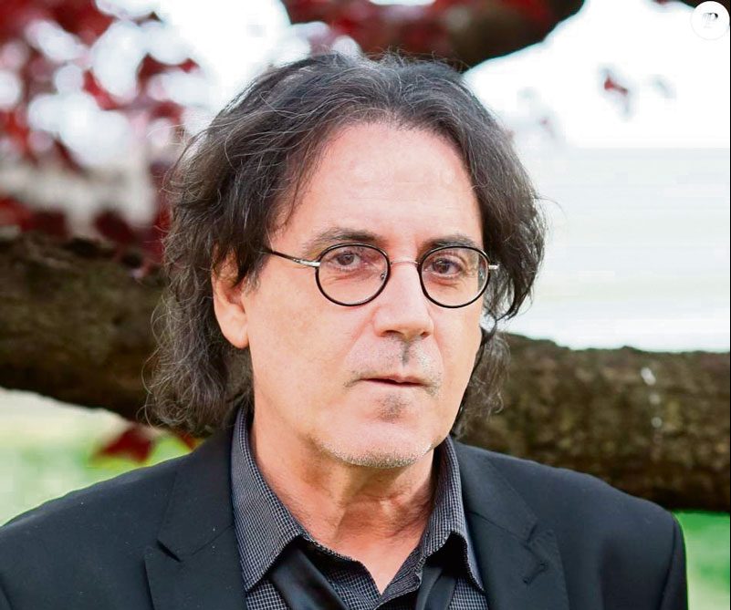 SCAPIN7878's tweet photo. Si triste d' apprendre le décès d' Eric ASSOUS, immense auteur de théâtre, une pensée pour sa famille, notre rencontre restera dans ma mémoire! SALUT ERIC! https://t.co/vodOY0JBlI