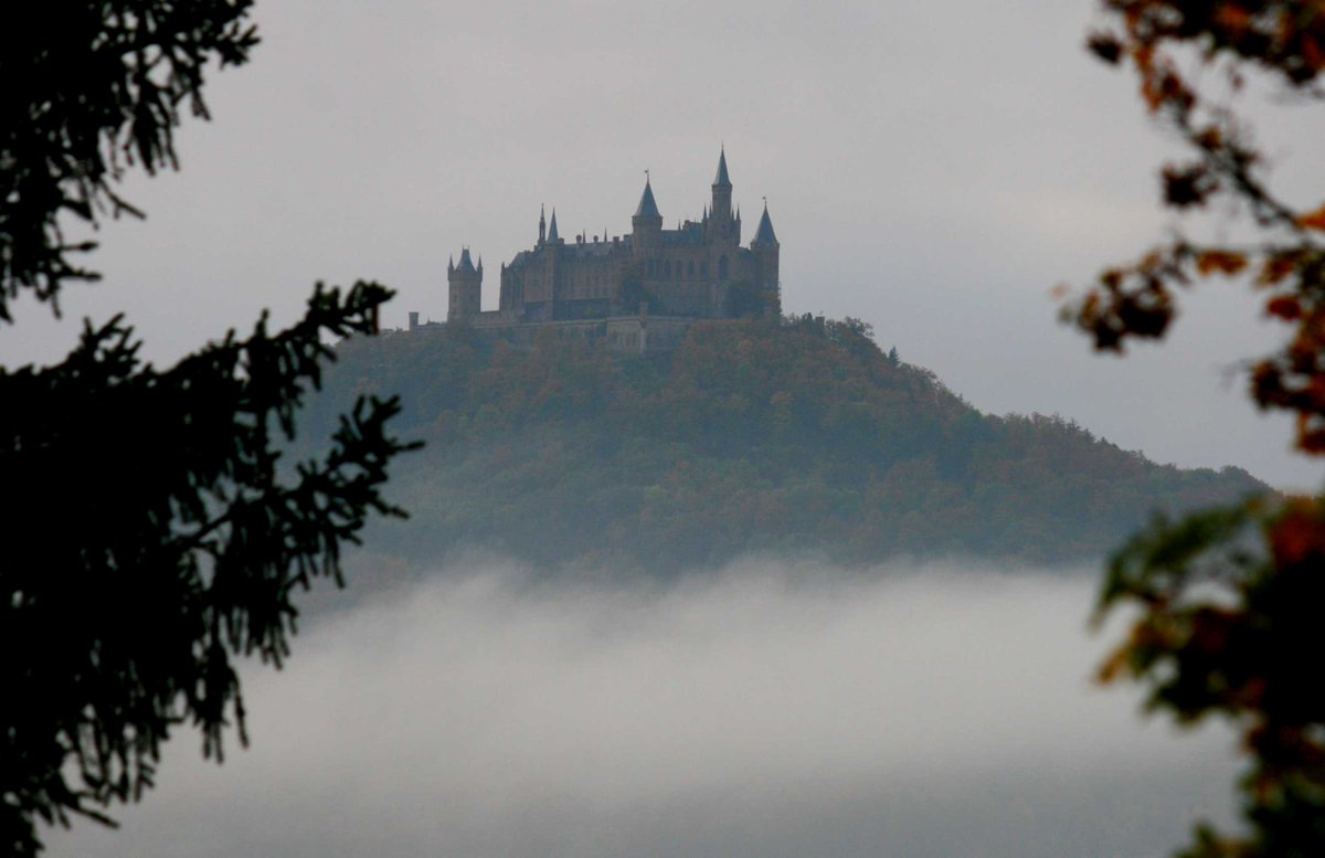 Über den Wolken muß die Freiheit wohl grenzenlos sein.