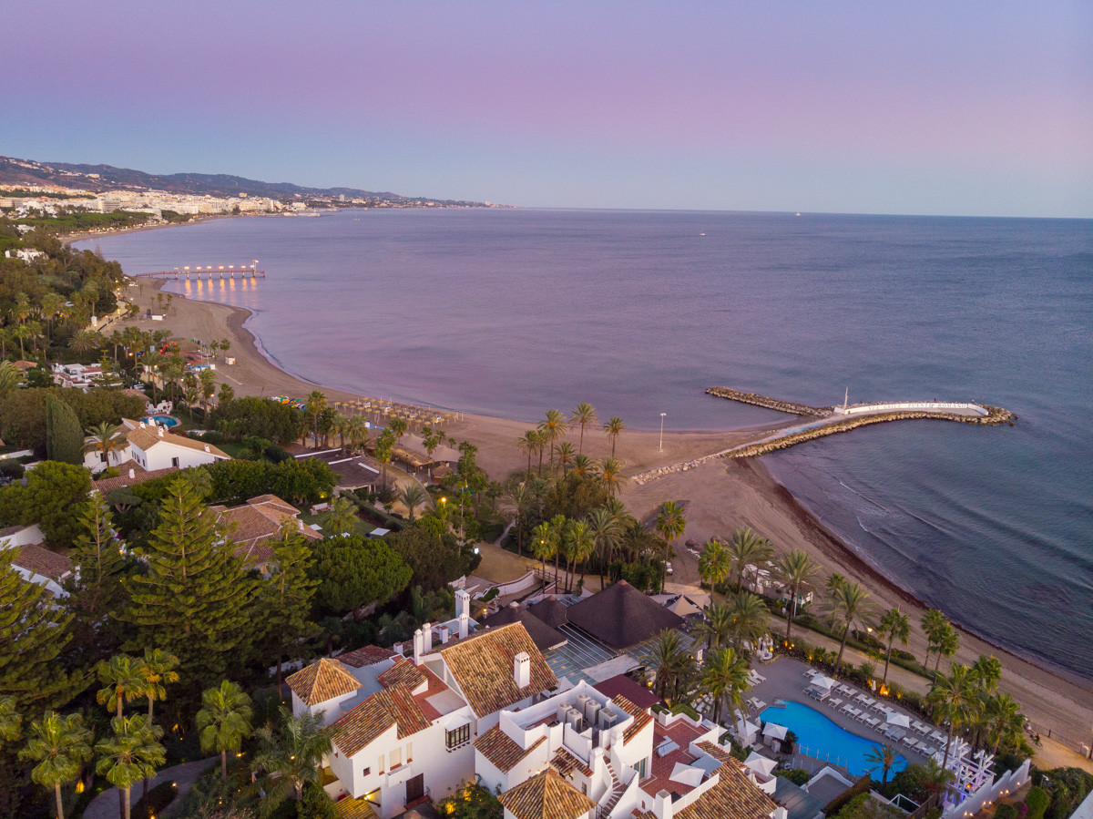 panorama_spain's tweet photo. Stunning renovated beachside duplex penthouse within the Puente Romano resort and steps to the beach. Exceptional property. Ref. 12111. https://t.co/klQFkwUM7B
#puenteromano #puenteromanoproperty #nobu #exceptionalproperty #marbella #marbellaproperty #luxurypenthouse https://t.co/ueNsobSRFt