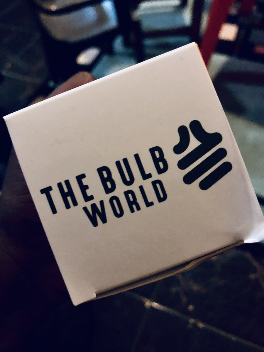 AmeMakoba's tweet photo. Bulb ye ya mono gae e dirwa ko Selibe-Phikwe. Ba hirile bana ba Batswana ka bokete. E hitheletse dielo tsa mahatshehatshe. Nna ke reka yone hela. #PushaBW #BulbWorld ๐ง๐ผ๐ง๐ผ https://t.co/IIhLaWVasz