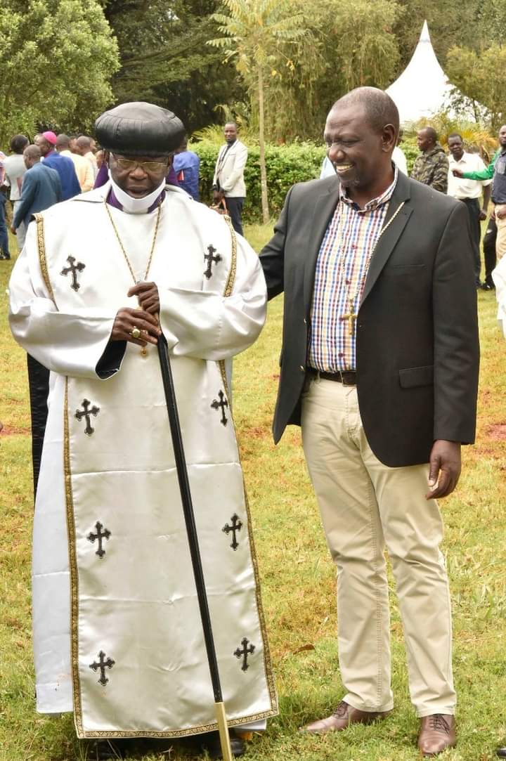 Eric28156514's tweet photo. How can one pretend to be a bishop who even does not understand bible content...manabii wa uongo in one photo https://t.co/Yp6PtuGPmo