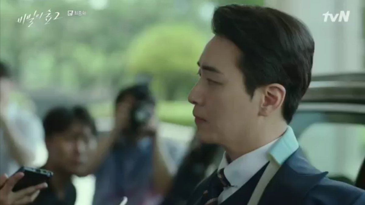 Look at this handsome prick  he's one of the character i wanted to see a lot in season 2 but ended up being kidnapped by a 20y.o lmaoooYou should come to your sense sir if writernim decided to give you a chance in season 3 He's that one character you can't really hate lol