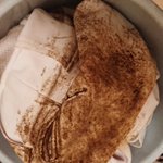 なかなか落ちない泥汚れ。この洗剤で、気持ちがいいほど真っ白に!