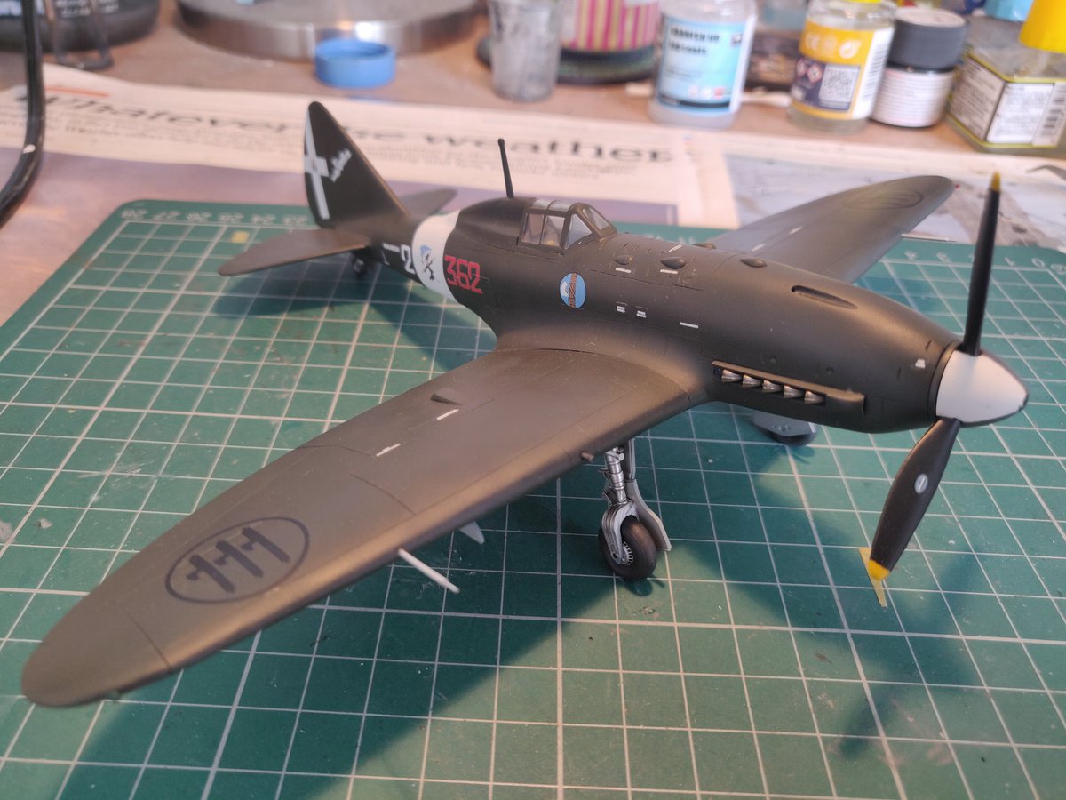 Howard_Barrett's tweet photo. Reggiane Re-2005, Special Hobby kit done! Didn't go too hard on the weathering as these didn't see an awful lot of service. Overall happy, kit is difficult enough to challenge but easy enough to get a good finish, happy!
#ScaleModel #re2005 #specialhobby https://t.co/nOj36nJ1he