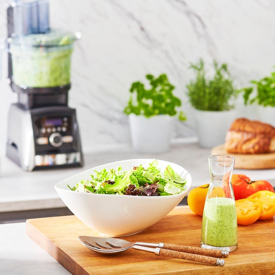DirectProdCart's tweet photo. "Fresh Greens" Goddess

A mixture of unique greens gives this Green Goddess a fresh, alternative spin to the original. Goes well with any salad, or dish needing a creamy sauce, such as falafel. https://t.co/ds7zQZASaf