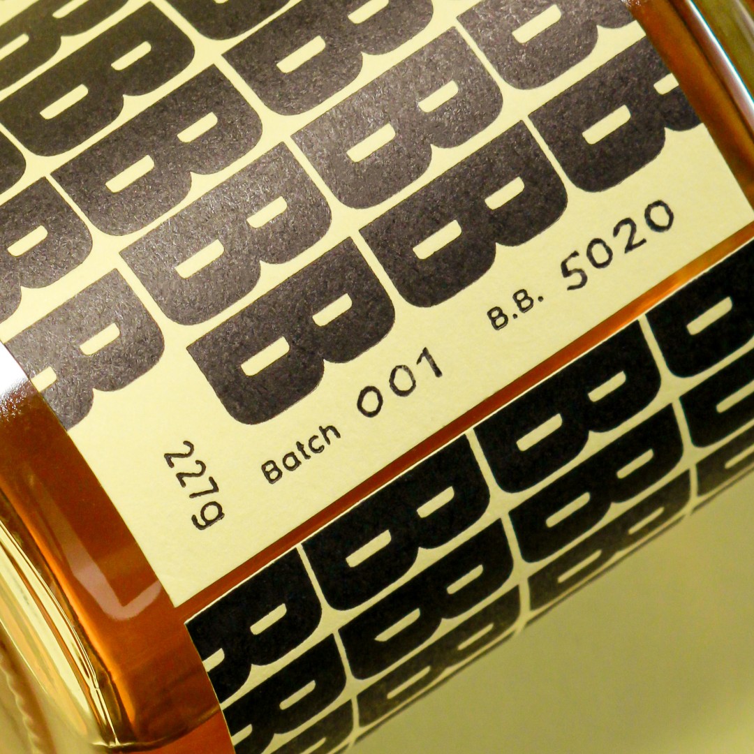 mooipapier's tweet image. 2
Sorbet Yellow #ColorplanLabels for B's Bees, de in London gevestigde imker en leverancier van 100% natuurlijke honing. Ontworpen door Studio Mean en gezeefdrukt door Colt Press.