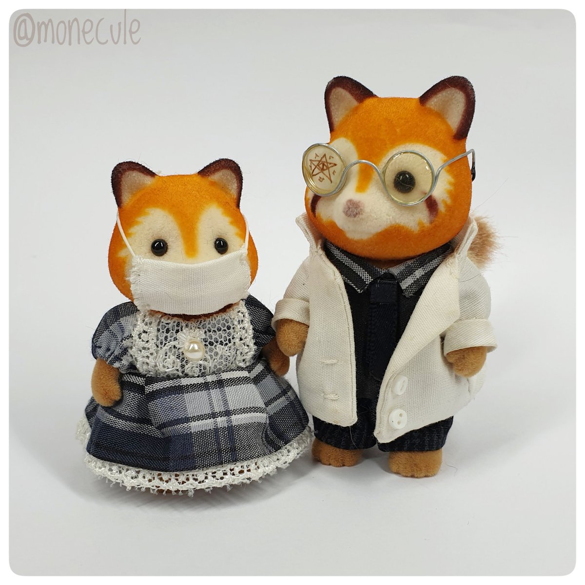 monecule_art's tweet photo. Dr. Ling and his daughter...
#sylvanianfamilies #calicocritters #シルバニアファミリー #실바니안패밀리 https://t.co/I4XZLpdurz