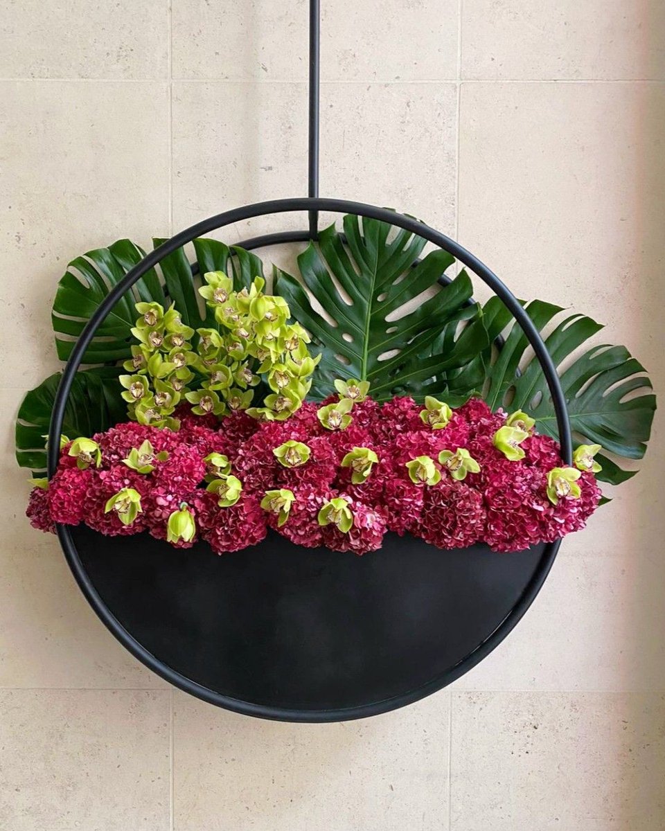 The #luxurious #MandarinOriental in #Paris is open 🌟🌟🌟🌟🌟
#Flowers are blooming in the hotel entrance, go in to admire the amazing work of their talented #florists team 🌸
#MandarinOrientalParis #JaimeParis #MakeParisYours #parisjetaime 
@MO_PARIS