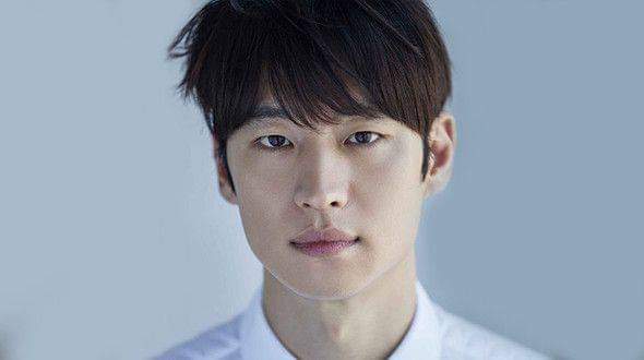 Ли джэ-хун. Ли джэ-хун актер. Ли джон-джэ 2022. Ли дже ку. Ли чжи хун актер.