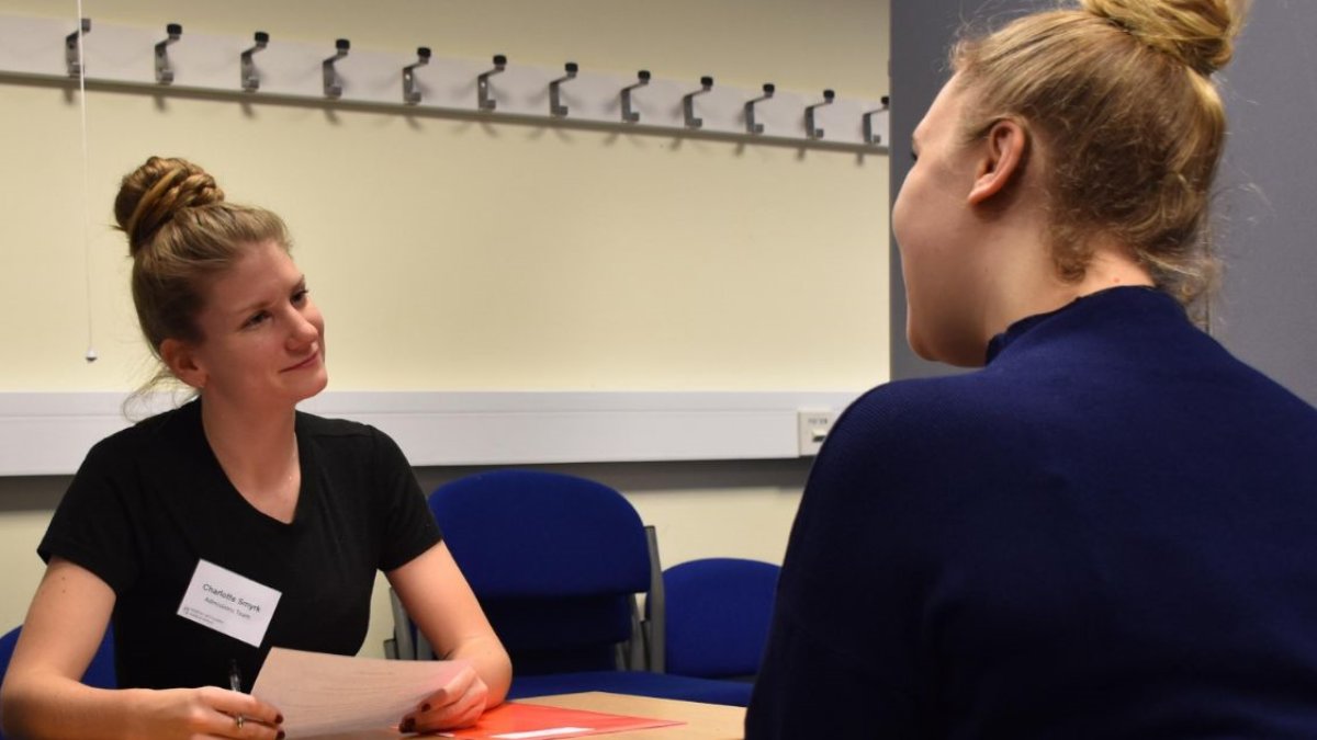 bsmsalumni's tweet photo. Who remembers their @BSMSMedSchool interview? As those with first hand experience - we welcome our #bsmsalumni to get involved in the @BSMSAdmissions interviews for the 2020/21 cycle. For more information contact 👉m.cowdock@bsms.ac.uk
#bsmsforever #medschoolinterview https://t.co/l90fDZeYLb