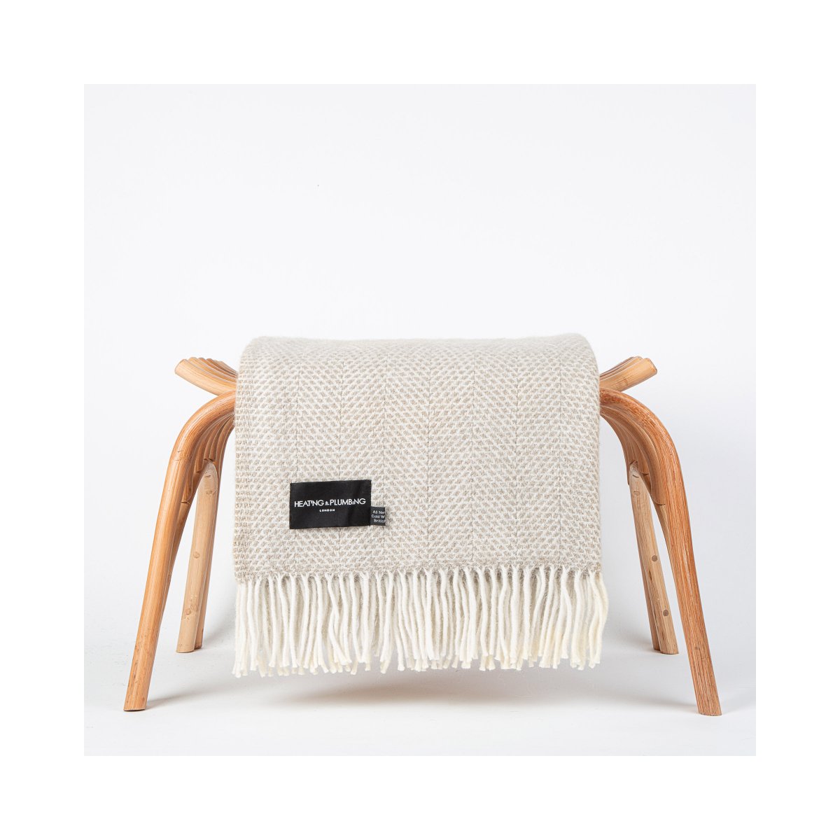 WarmDryCosy's tweet image. To give them that special softness, all our pure new wool blankets are finished with a little extra brushing.   

Machine washable according to instructions on care label.

Made in Britain.

heating-and-plumbing.com/collections/bl…

 #blanket #throw #woolthrow #cozy #interiordesign