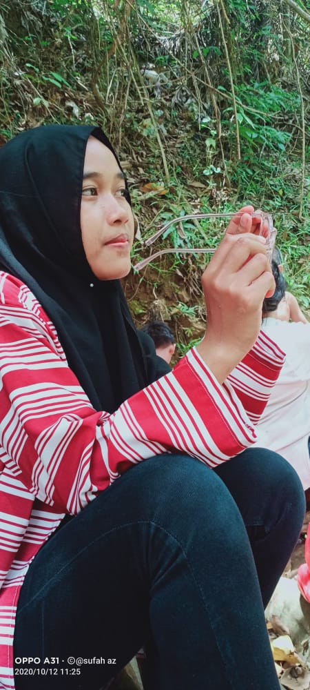 subliyah75's tweet photo. Jangan terlalu memuji karna yang kau puji itu manusia, pada dasarnya manusia akan lebih mengingat salahnya dari pada kebaikannya, satu kesalahan akan menutupi semua kebaikan. https://t.co/PVpScl61dS