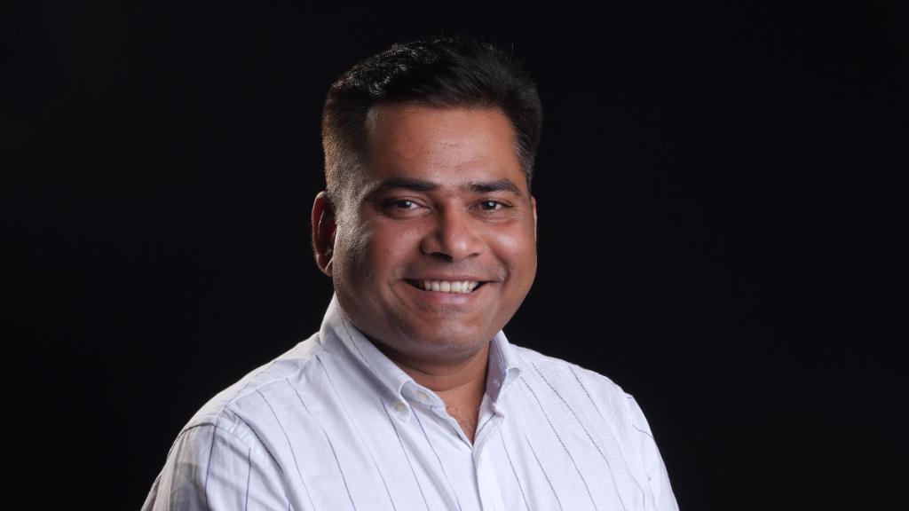 Shell_India's tweet image. Monitoring #AirQuality effectively? With @prkruti_air it&apos;s possible!
⏰ Go to @YourStoryCo  Instagram channel on 14 October at 9pm IST to hear the founder Vignesh Kaneria speak about measuring the invisible 👻 #ShellE4
go.shell.com/3iKZJgS