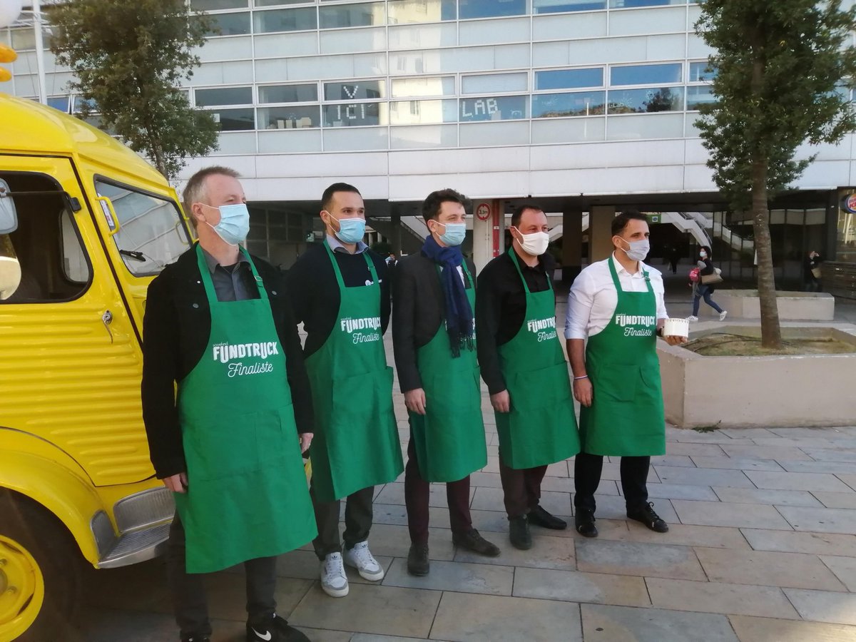 CCIduVar's tweet photo. Aujourd’hui, tous avec @hitclic, gagnant hier soir de l’étape varoise du @FundTruck ! Solution pour rendre accessible le gaming 👌 #handigamer ! Un grand bravo au fondateur @davidcombarieu 👍 Ce soir étape régionale 😉 https://t.co/ZFjM4QtgSj