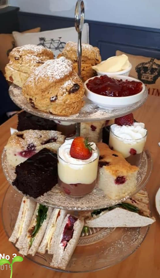 Good morning folks!

We're excited to be able to tell you about the 3rd part of our launch

We'll be offering delicious &amp; indulgent plantbased🌱Afternoon Teas😊

Deliveries will be Wednesday to Saturday, from 11am-3pm

facebook.com/caffeno3athome…

#Durham #AfternoonTeas #foodanddrink