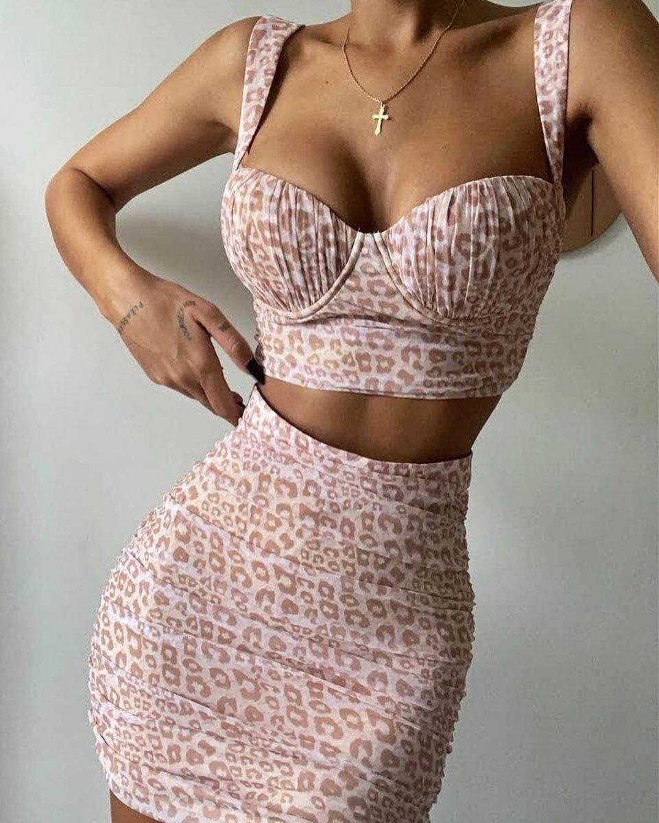 Are you missing goin' OUT-OUT, babe? 👯‍♀️🍸

LIKE this tweet and we'll gift some of you a look of your choice for your next big night on the town 💖