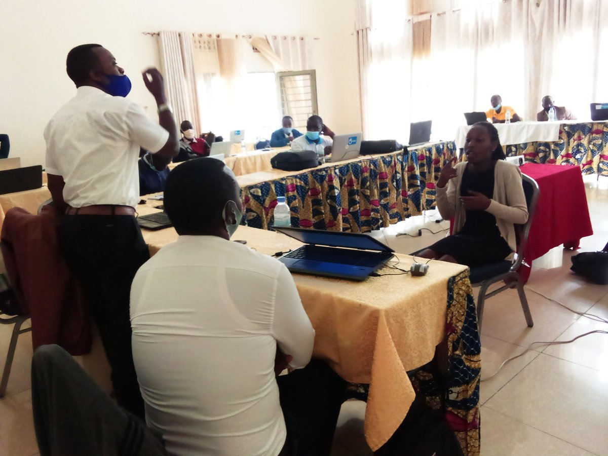 hi-rwanda tweet media