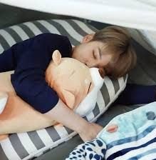 Jimin sleeping in tiny an, adorable thread