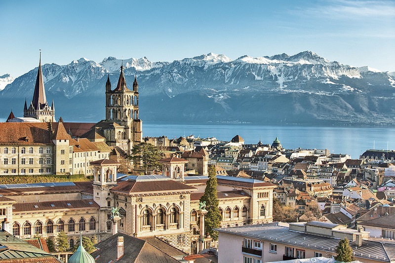 KrzakalaF's tweet photo. Looking for a job in a beautiful location? You have a Phd in maths, in machine learning, or in statistical physics? 

I am looking for talented postdocs to join my new lab  IdePHICS, in EPFL in Lausanne. More details here: 
https://t.co/d0xKYqKU55
Spread the word! https://t.co/ocPIQ5q3Hy