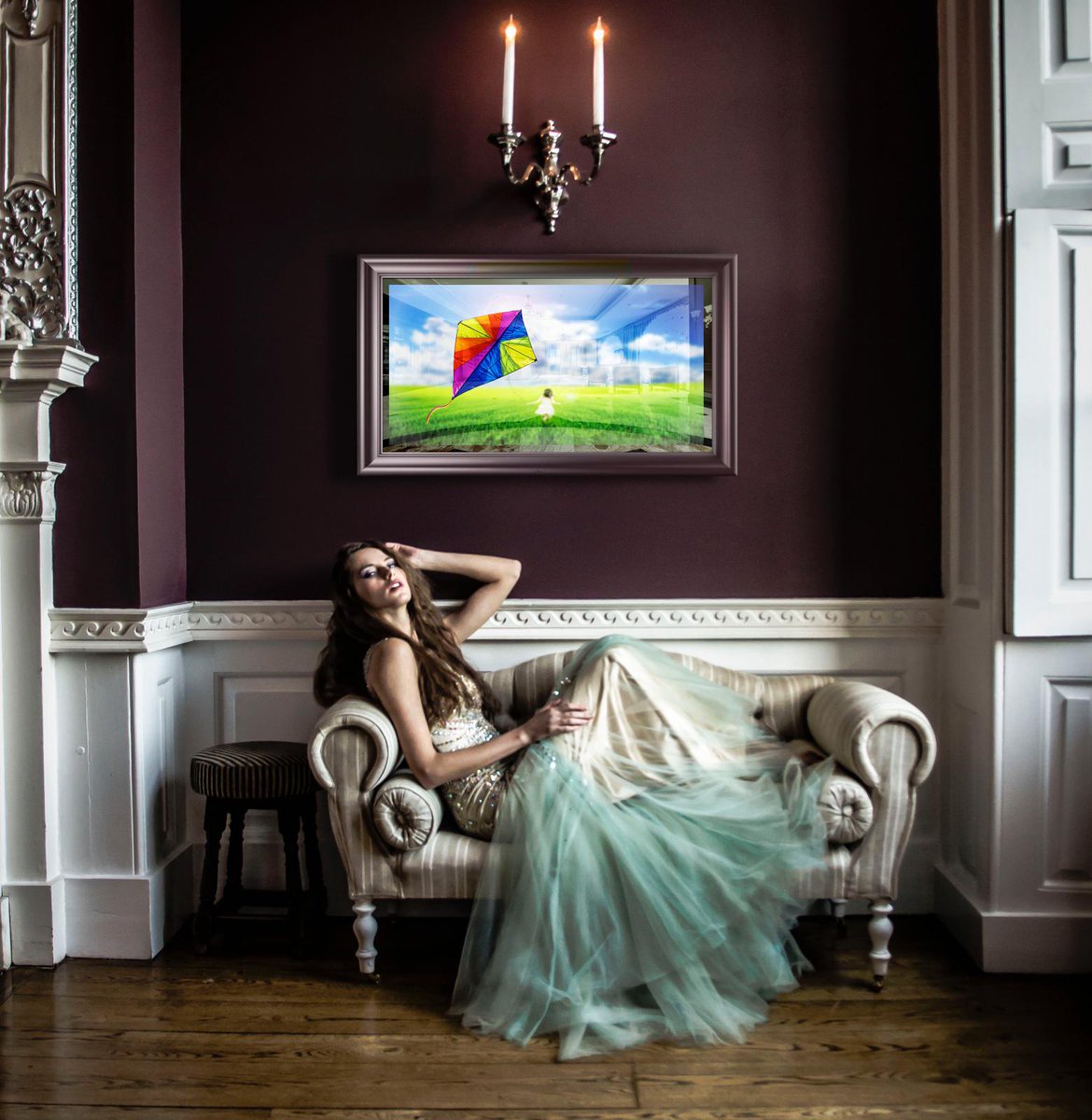 96% Reflection, 98% Picture.

Screen not visible when off .

The most reflective silver mirror available displaying crystal clear HD images. When the display is off the TV completely disappears.

#illussion #96%reflection #98%picture #videotree #mirrortv