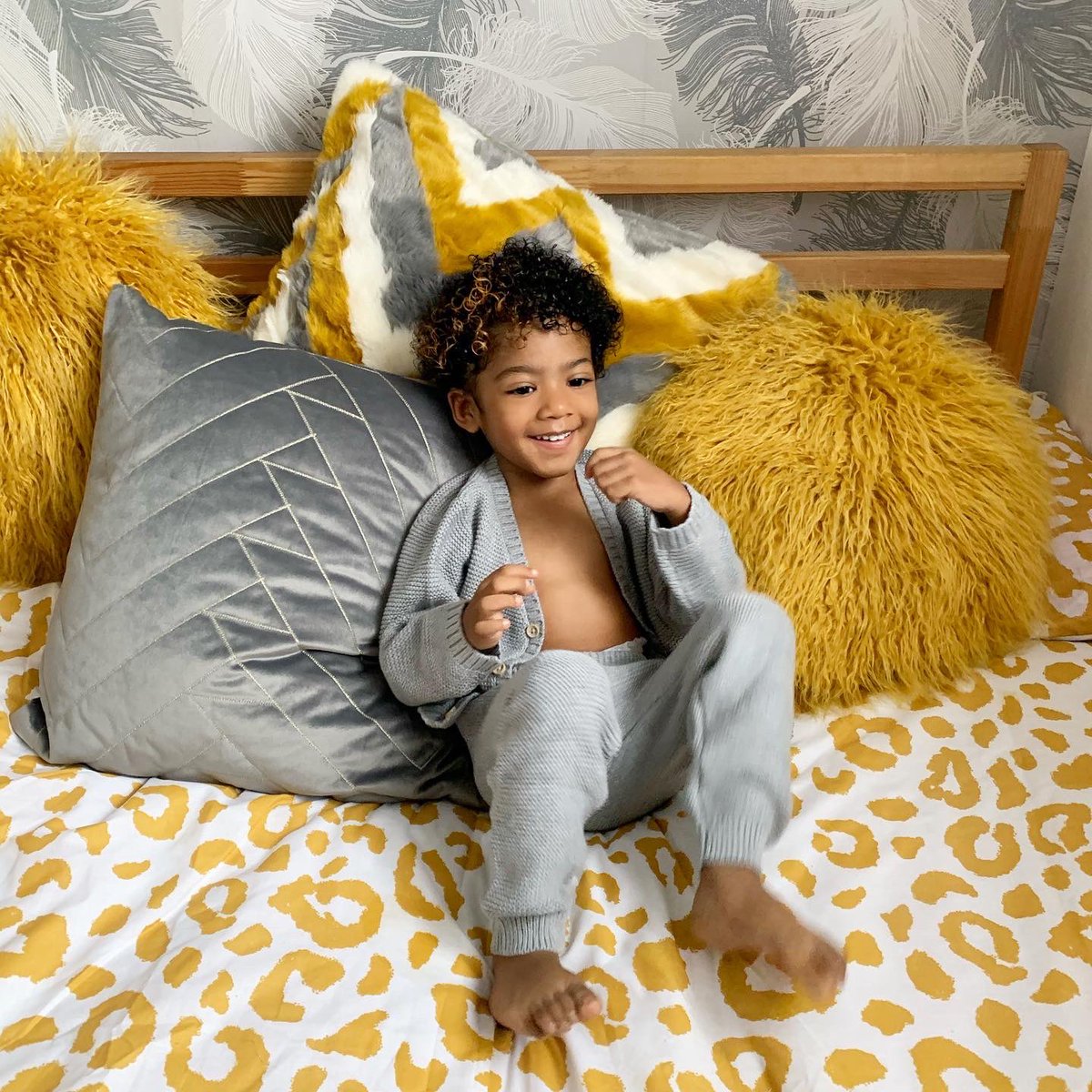 TropicalStokes's tweet photo. My little Model 😍😍
#toddler #toddlermodel #model #modeling https://t.co/Bbhm4nJV2K