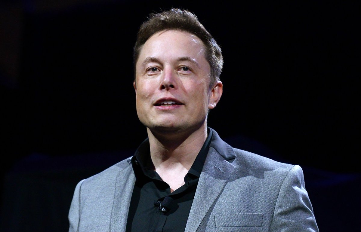 Elon Musk, orang kelima terkaya di dunia mempunyai dua sarjana muda (degree) iaitu dalam bidang fizik dan dalam bidang ekonomi.