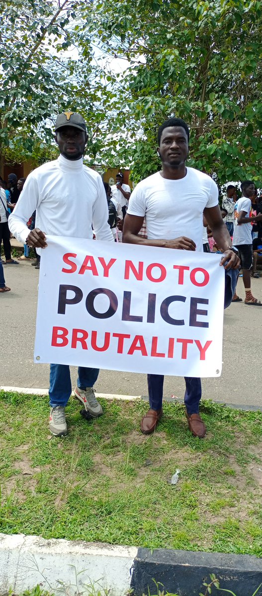 Ibadan recorded it first as a place where the protesters are staging protest and the Nigerian soldiers are matching with them for the protest. Whoever is the commander of the soldiers in Oyo state God bless you your family. #EndPoliceBrutality #EndSARS #SARSMUSTEND