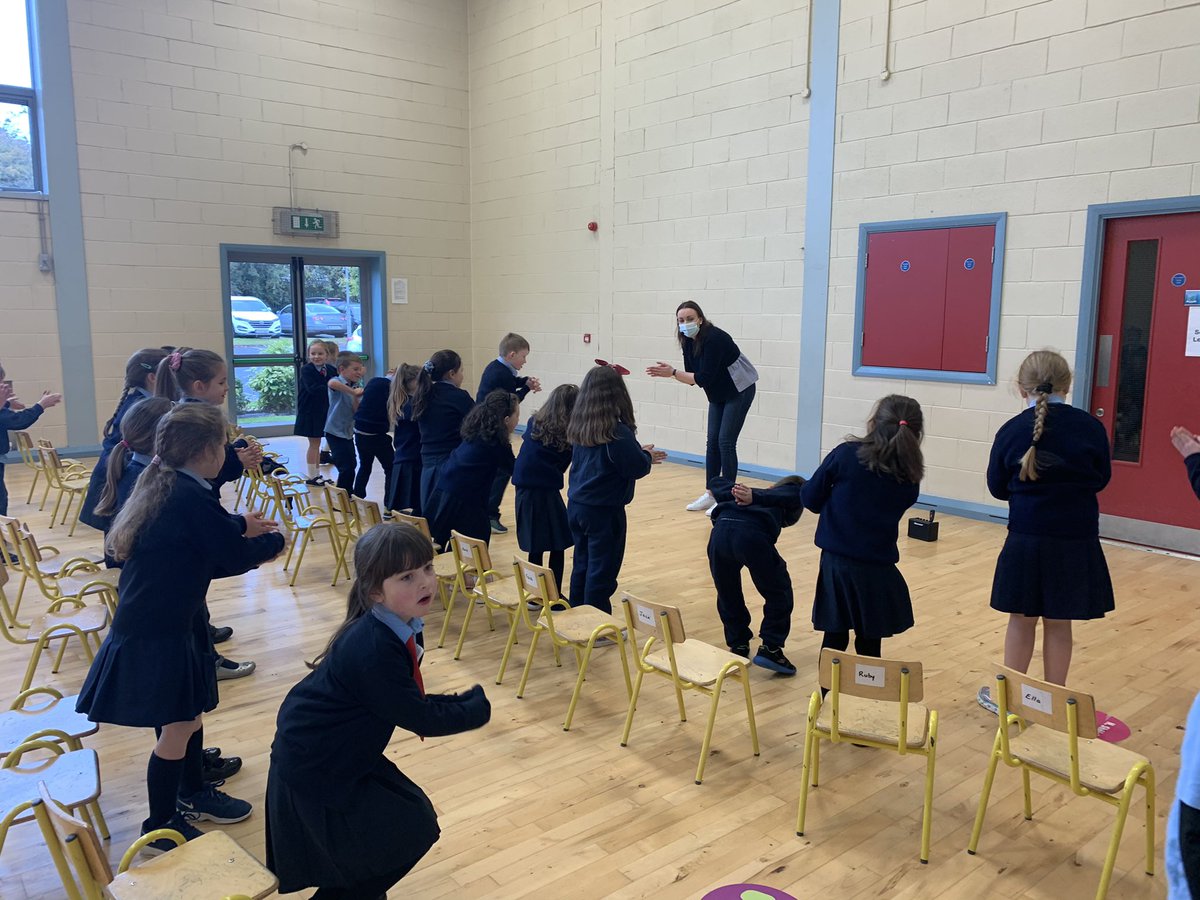 gaelscoildurlas tweet media