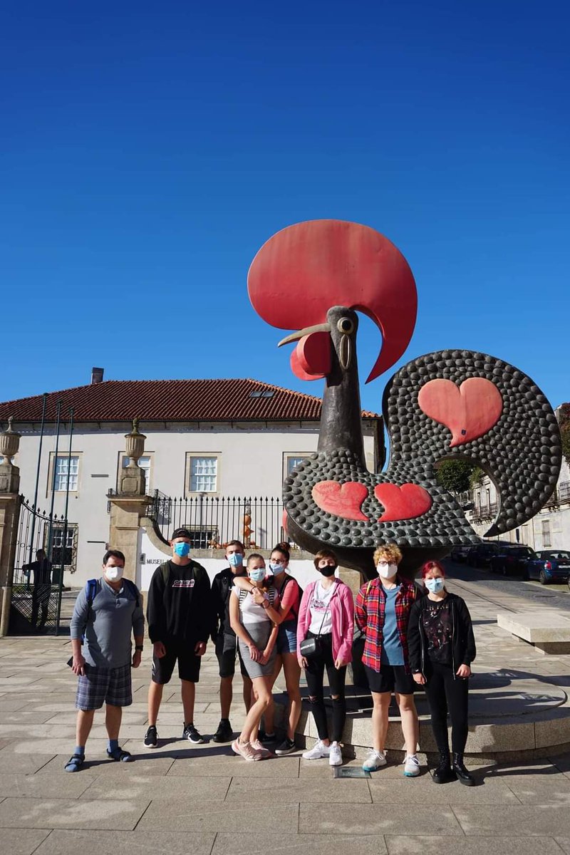 MobilityFriends's tweet photo. 👉 Our friends from Czech Republic 🇨🇿 visited #Barcelos.

#culturaltrips #mobilityfriends #mobilityfriendscampus #portugal #barcelos #braga #funchal #minhoregion #madeiraisland #erasmusplus #vetprojects #ka1 #ka2 #ka3 https://t.co/yXSvSOXtkE