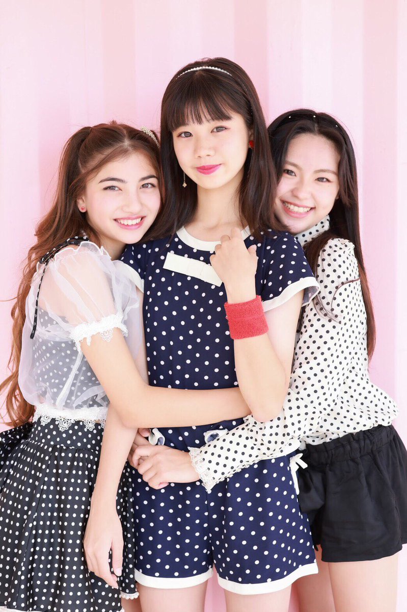Amazon.co.jp: STREET QUEEN AV DEBUT!! りりあ : プレステージ