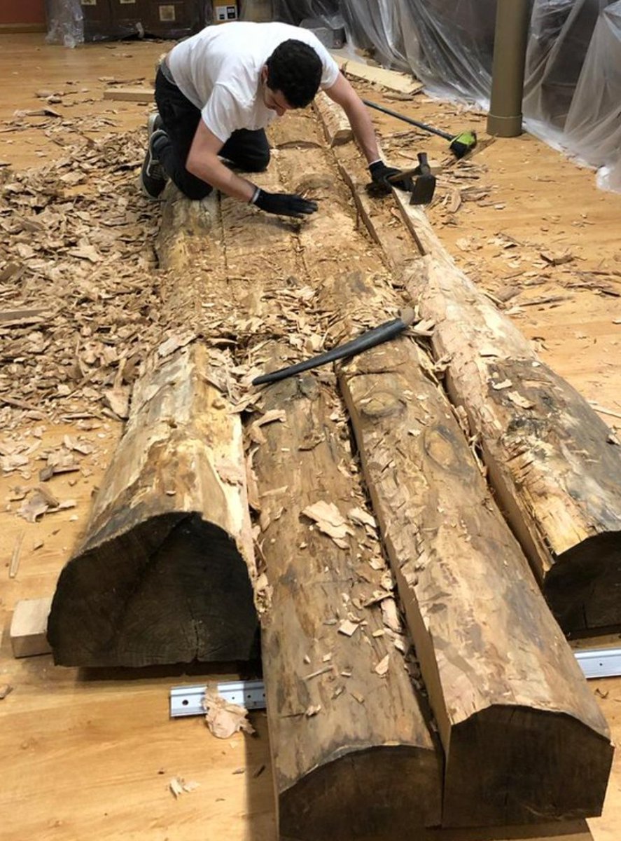 XuneAndrade's tweet photo. Que ganas tenía de que llegara el momento chimenea... #fuckingtable https://t.co/yM8YX5X21D