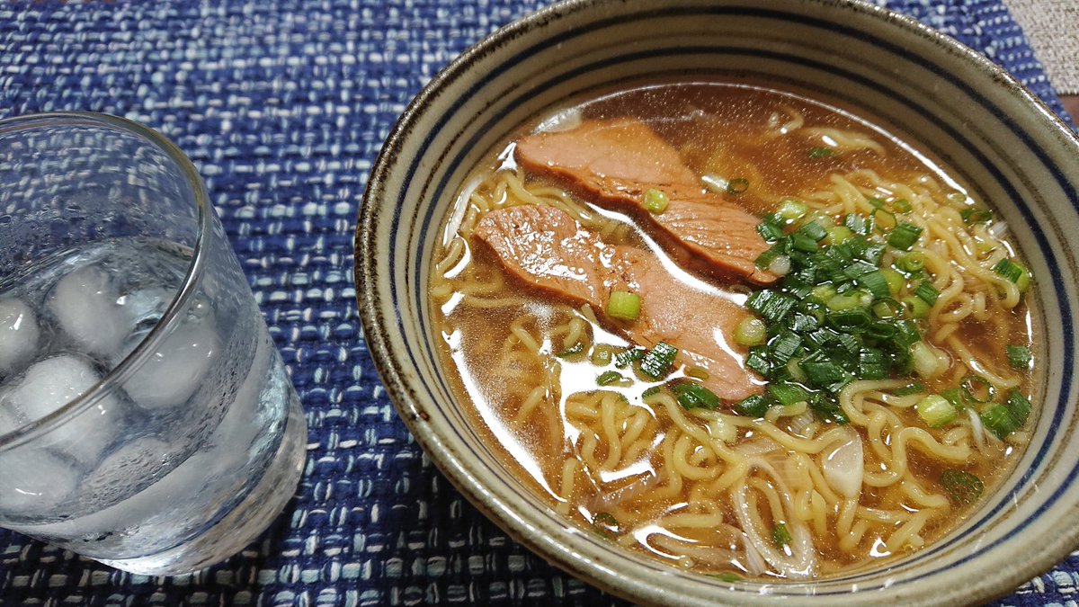 ふぇじかるぺっち2 On Twitter マルキョウで生麺を買っていて スープを 創味シャンタン ベースで 醤油ラーメン 作った こりゃ 自家製 ラーメン 明日の晩ごはん候補入り 笑