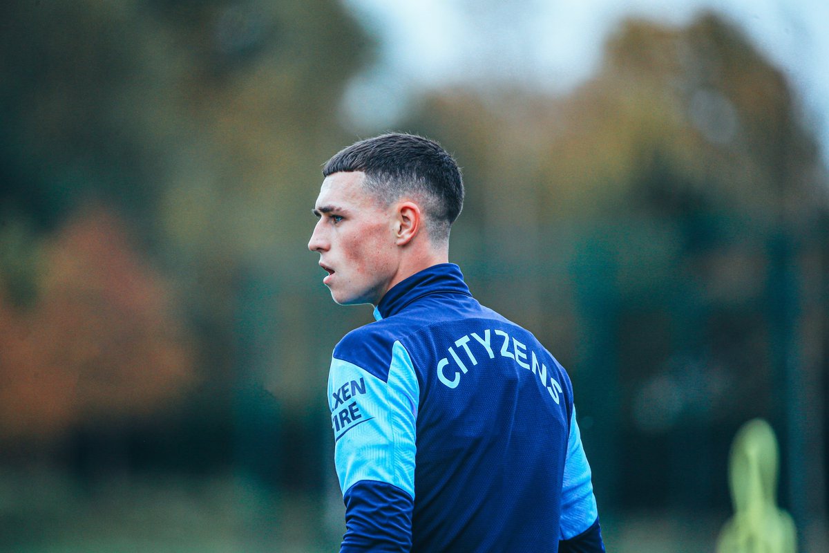 City_Chief's tweet photo. 📸| The lads in training! 💪

[@ManCity] https://t.co/7LEjK39yii