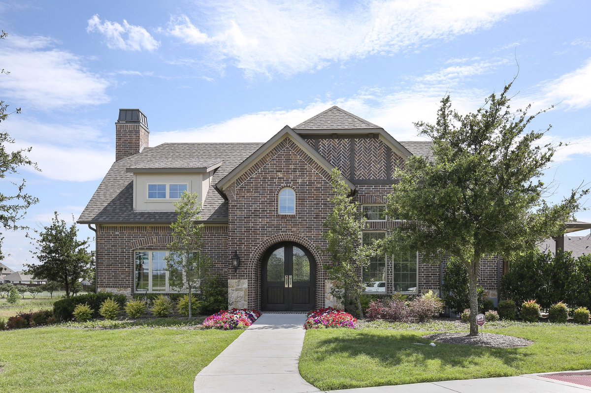 homeexpertstx's tweet photo. Take a look inside this beautifully appointed corner townhome • 3 Beds • 2.5 Baths • 2,288 SQFT • Offered at $330,000 #realestate #realestateinvestor #townhome #homeexpertteam #realestatenews #RealEstate https://t.co/S1OaWBu9mG