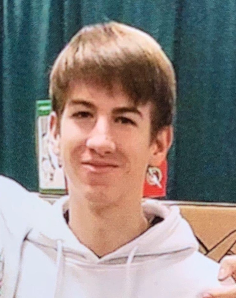 FairfaxCountyPD's tweet photo. #MISSING ENDANGERED JUVENILE: 14YO Andrew Pratt, last seen 11pm 10/12 in 9700 blk of Burke View Ct. 5’5”, 120 lbs, hazel eyes, bro hair, wearing a whi or blk sweatshirt, blk track pants, blk shoes. Endangered due to mental/physical health concerns, 703-691-2131 w/any info. #FCPD https://t.co/wOhZIkeuxA