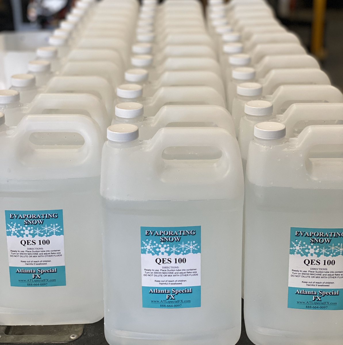 Just like that it is snow season ❄️
.
Need Snow Machine Fluid❔
.
We have you covered 
.
Manufacturing the best snow fluid for over a decade now 🏆 
.
Fast evaporating, no smell, non toxic, and non allergenic. 
.
Order now for earlybird specials 💵