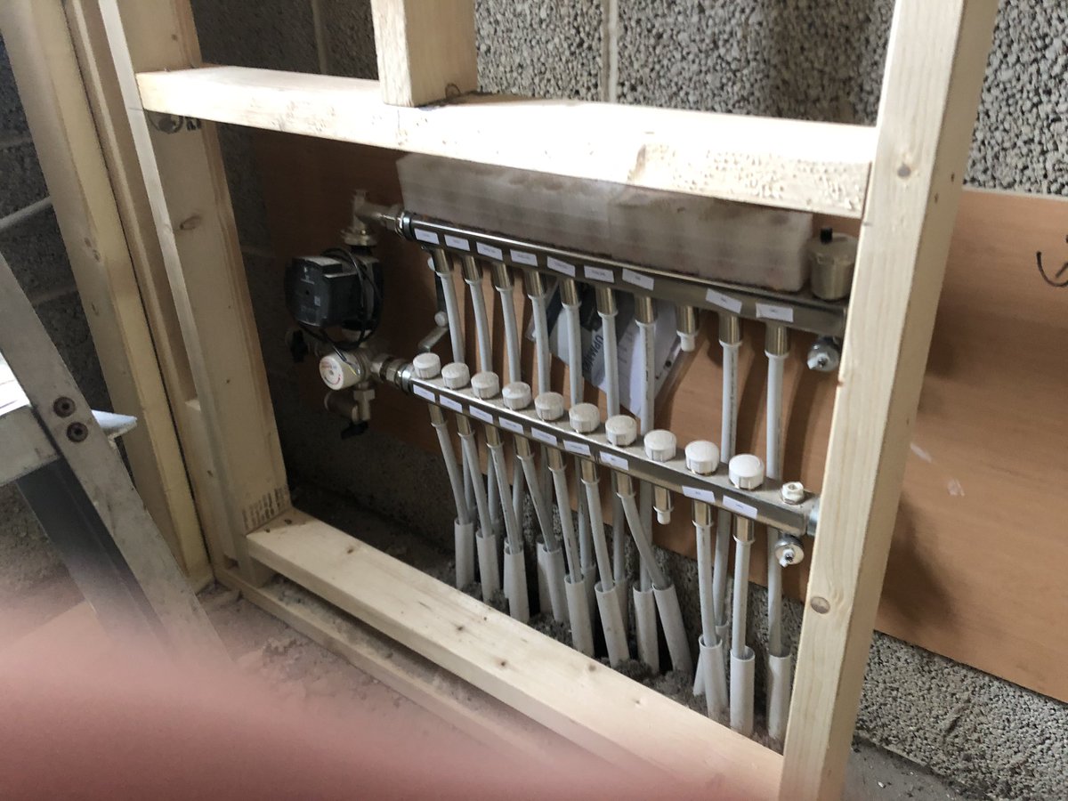 It was good to call on site today and see an expert ufh fit by PSM Selston, 4 large houses being completed here all using our fittings and RWC valves!! <a href="/RWCglobal/">RWC Global</a> <a href="/RWCUK/">Reliance Valves</a>