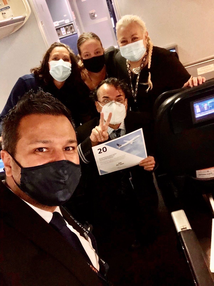 Ramy_EWR's tweet photo. Congratulations Jon on your 20 years with @united , Thank you for all your hard work and your dedication ..@EWR_SW  proud of you @StacyC_United @Patrisha__C @ronnieleeunited https://t.co/On7PJaBUSx