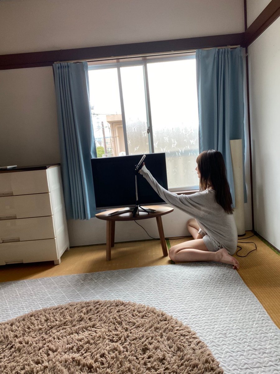 "インスタグラビアの女王"こと似鳥沙也加ちゃんの自撮り漬けな日常をのぞ
き見したグラビア。

というわけで、自撮り中の沙也加ちゃんをのぞき見したオフショットをお裾分けします☺️

「STRiKE!１回表」
セブンネット
https://t.co/JMCzQV4rZg
honto
https://t.co/oLqEDFwnbq

#似鳥沙也加 #ストライク https://t.co/DyWS6yhZUl