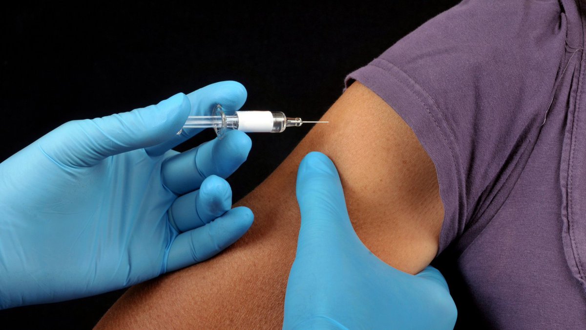 Following the impact of Covid-19 all HSC staff are being urged to support the flu vaccine campaign and get the jab.

You can get the jab:

-At your community pharmacist
For more info visit: pha.site/CPFV

-From a peer Vaccinator 

-At a Flu clinic
